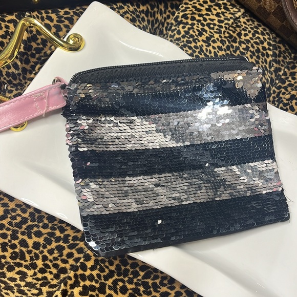 Sequin Makeup Bag - Picture 5 of 7